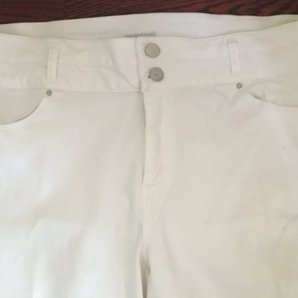 Woman's Bisou Bisou White Bootcut Jeans. Size 22W. New. - Picture 3 of 6